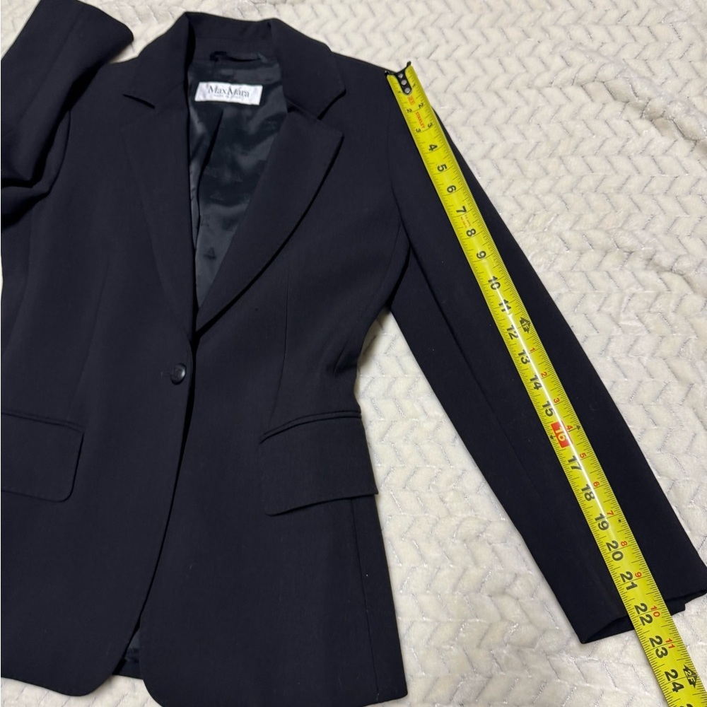 MaxMara Black Single-Button Wool Blazer - Picture 5 of 16